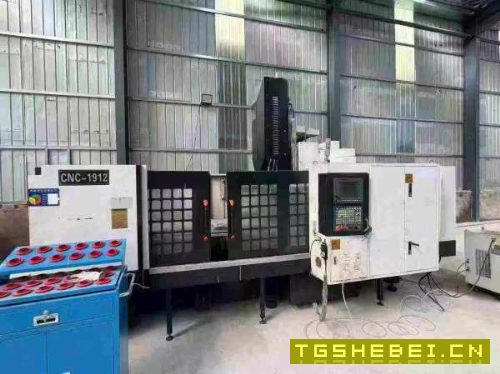刚刚买下工厂在位恒裕1912龙门雕铣机一台，新代系统，.