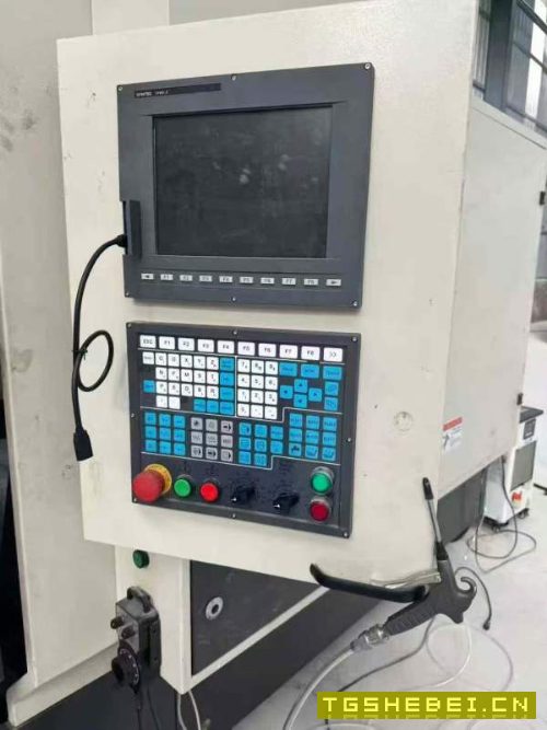 刚刚买下工厂在位2015数控小龙门，三轴线轨，BT40/15K.