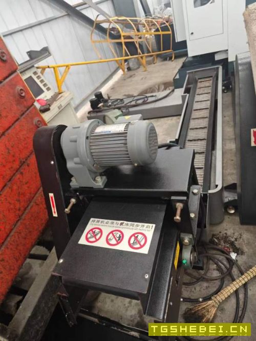 刚刚买下：银尚855加工中心一台，三线规，发那科大屏m.