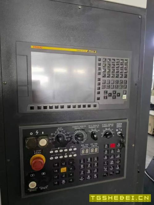 同款两台1160加工中心，三轴线轨，带龙头排屑，价格便.