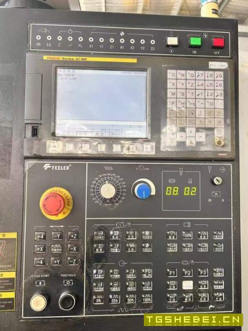 台湾友佳FV-800A立式加工中心一台、32A一台、两线一硬.