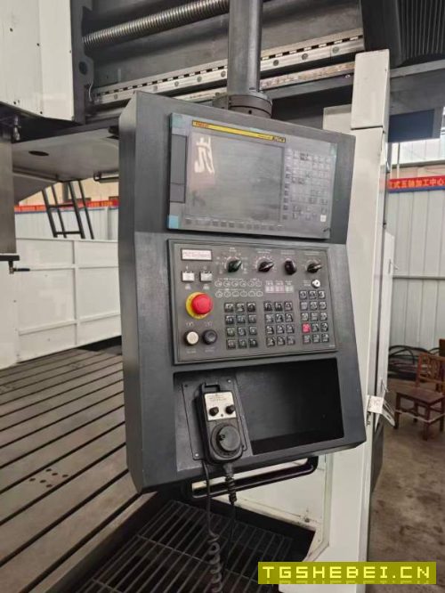 2024年重型台功4228龙门加工中心一台，两线一硬，BT50.