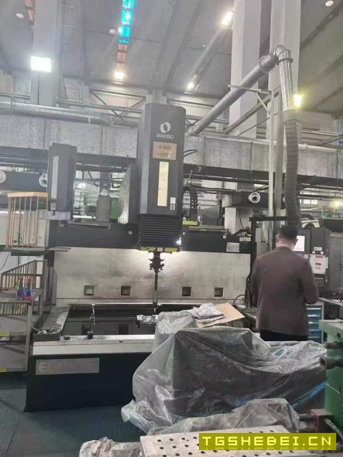 刚刚拿下牧野157火花机一台、在位安装使用中、懂行的.