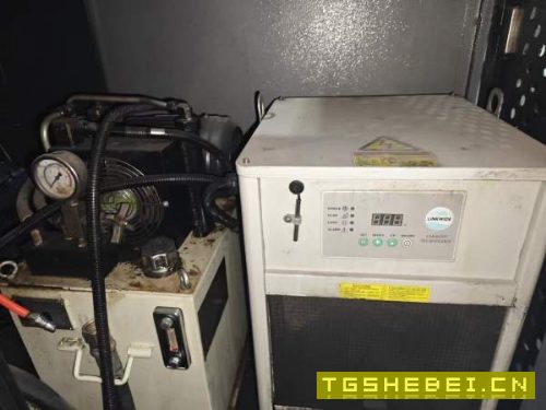 2019年台湾高峰1050加工中心，三轴线规BT40刀柄，主轴.