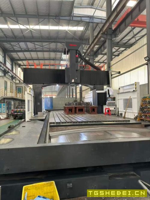 刚刚买下德扬6547龙门加工中心