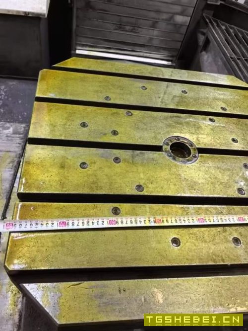 国祥800单工位卧加三轴滚柱线轨工作台800/800,主轴BT.