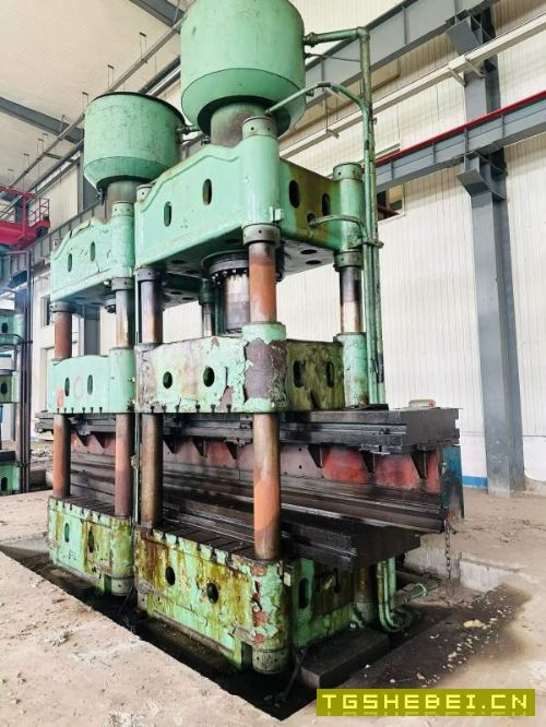 500T四柱液压机，工作台1.4X1.4米，同款3台，2500/1T.