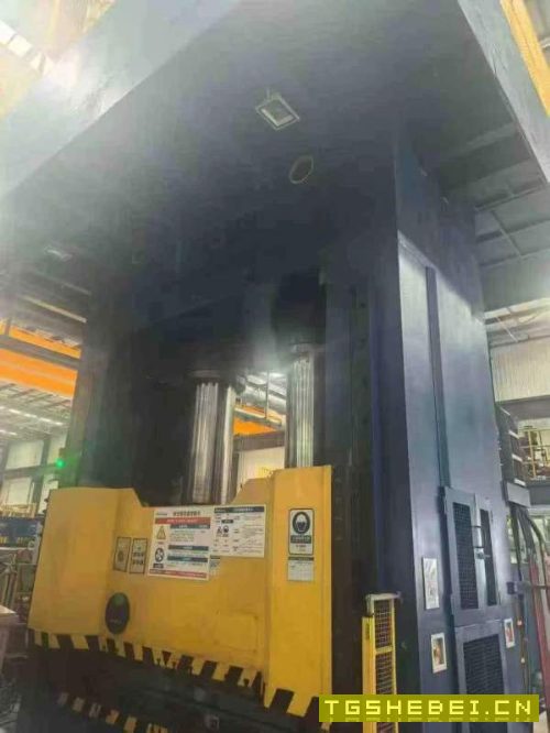 天津1200吨压力机