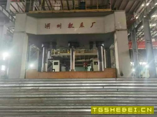 湖州630吨框架油压机，有效台面2.2米4.5米，开口2米，.