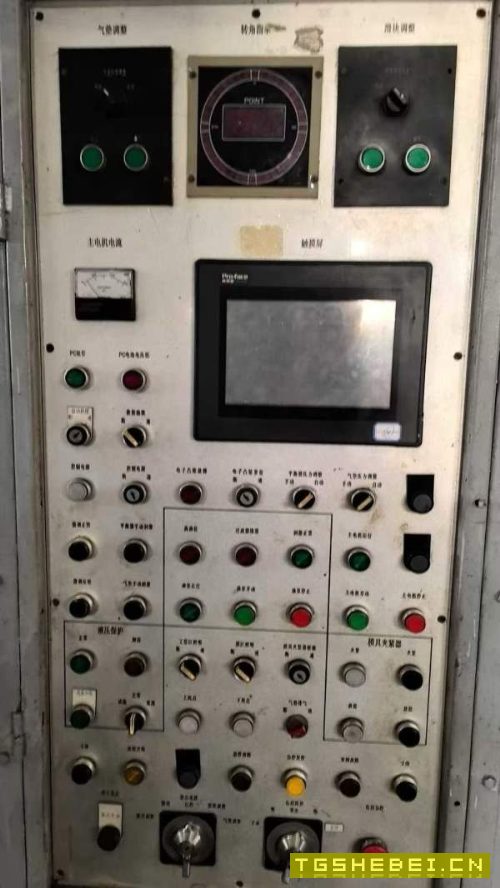 济南二机，四点压力机：LD41300/700，台面4.6/2.5米。.