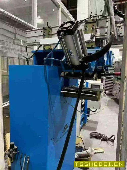 全新数控圆角焊接机,需要的微信联系