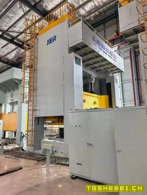 济二四点机械五连线还剩2000吨，800吨，台面：4600X26.