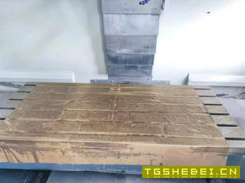 同款2台，台湾丽伟V-50L立加，BT40大主轴直径190，主.