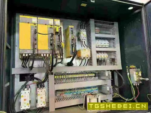 斗山PUMAV835数控立车，切削直径:830mm，车削长度:750.