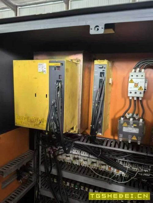 斗山235刀塔机!同款6台,8寸卡盘,线规,12工位刀塔.