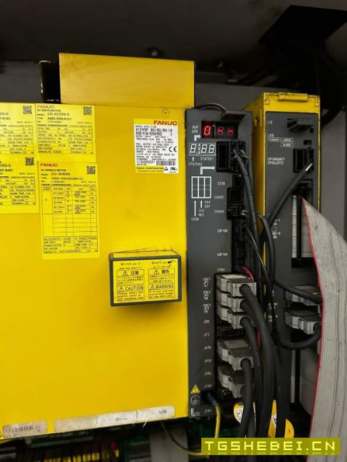 2016年华群2212工作台，55宽线规，三轴行程750工作台.