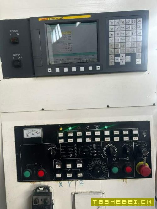 大立500双工作台卧加，三轴硬轨，齿轮头，带光栅尺，.