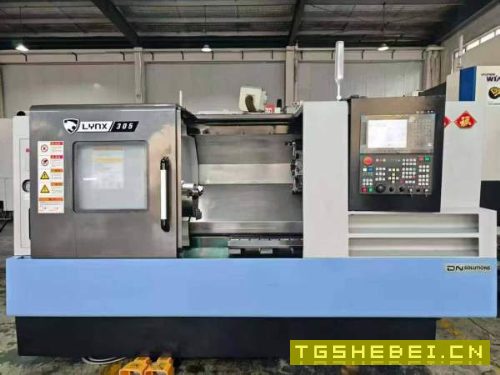 刚刚拿下一台9.9成新2025年斗山迪恩LYNX305数控车床、.