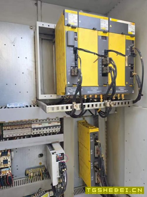 同款3台美国哈挺GS200/66数控车床，发那科系统阿尔法.