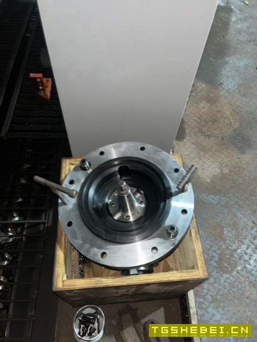 广东工厂刚买纽威4032龙门纽威2040龙门加工中心，两线.