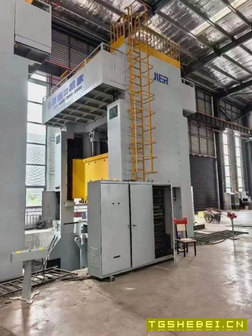 济二四点机械五连线还剩2000吨,800吨,台面:4600X26.