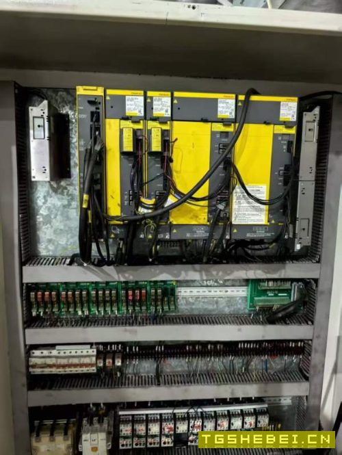 浙江华特3026龙门加工中心两线一导硬轨.发那科0i-MF系.