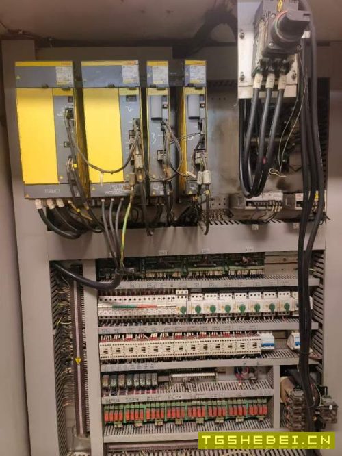 友佳龙门FV-1712,工作台尺寸:1600x1050mm三轴行程:17.