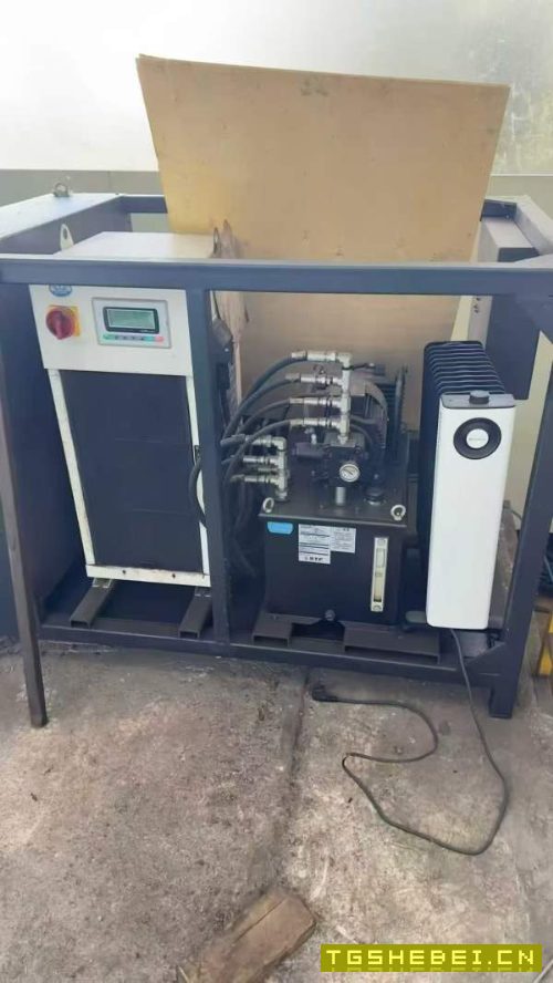 山东工厂拿下海天8米龙门加工中心一台、工作台3X8米、.