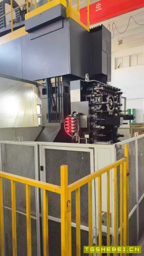 山东工厂拿下海天8米龙门加工中心一台、工作台3X8米、.