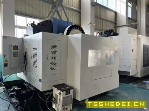 刚刚到货斯可源1270加工中心，BT50主轴皮带8000转，导.