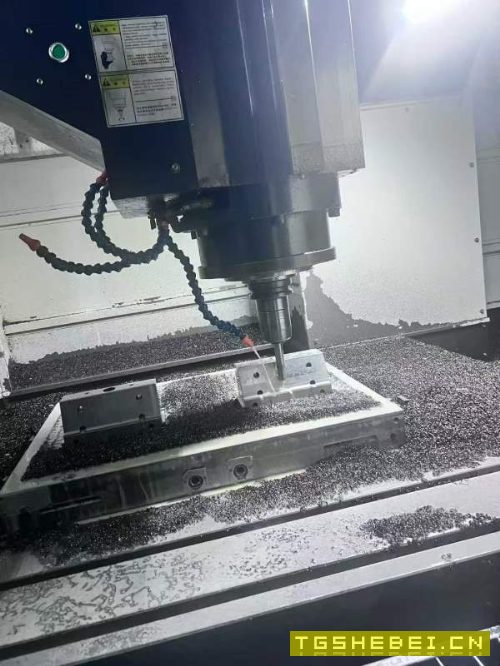 Bt50快将2线1硬1615/模具3包/带侧铣头,带油冷,带排.