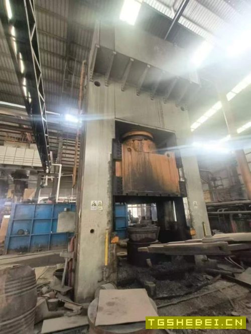 南通锻压产2500吨7液压机，数据见图，私聊