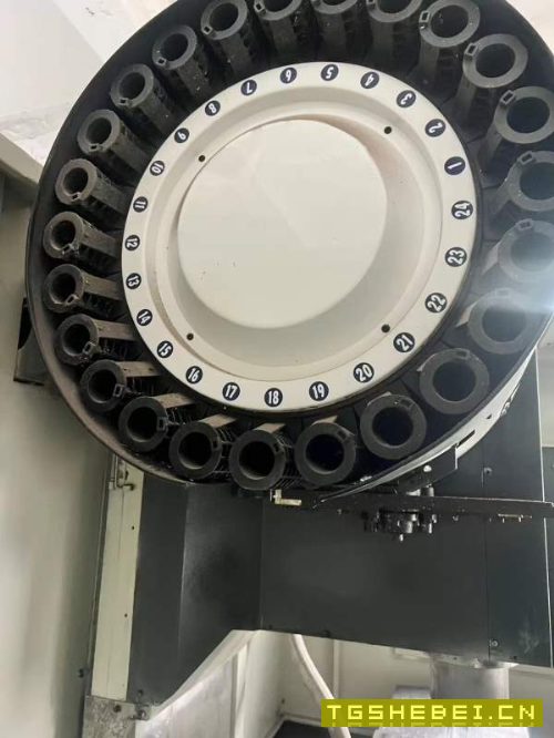 南京兰博850加工中心，三菱M70系统，两线一硬，三轴行.