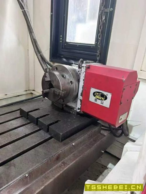 华特855加工中心系统:三菱M80系统主轴:BT40主轴8000转.