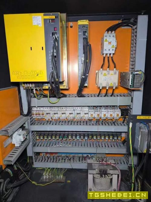 同款6台斗山235数控车床,配发那科系统,8寸中空卡盘.