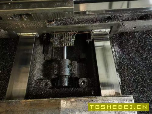 在位出售台湾拓邦1160加工中心，三菱m80系统，主轴800.