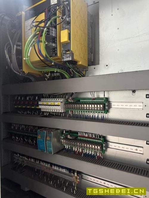 同款四台普拉迪龙门3020型材机法兰克plus系统、接电干.