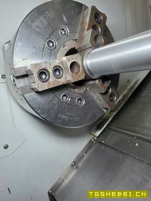 斗山PUMA3050L，12寸卡盘，18.5KW主轴电机，过棒料76.