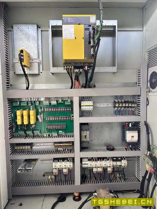 台湾亚威NVP-3015龙门加工中心,发那科MF系统、(1包.