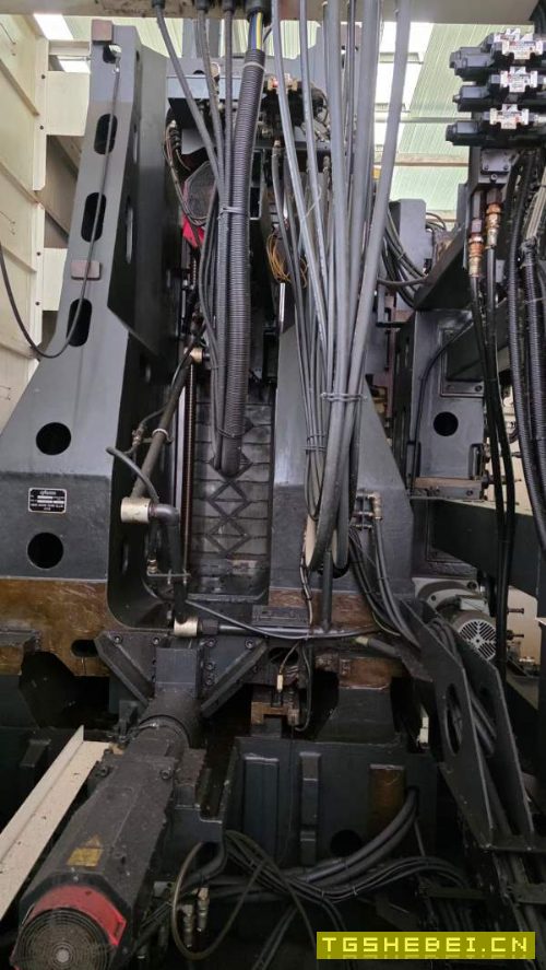 新泻800卧加，日本原装进口，双工位，双伺服刀库62把.