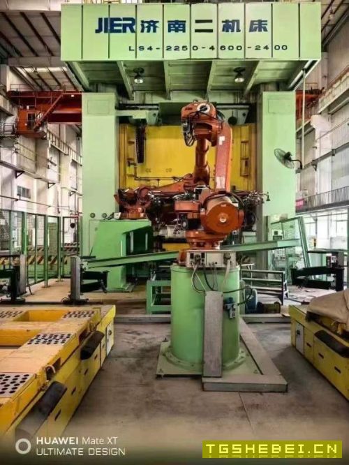 济南产，闭式四点全新机，安装未用，5250吨2250-1000-.