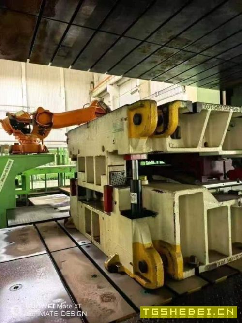 济南产,闭式四点全新机,安装未用,5250吨2250-1000-.