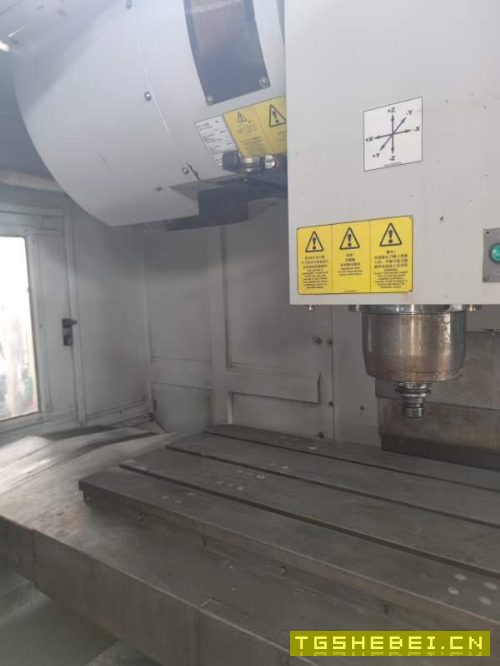 哈挺1000加工中心,三线轨BT40主轴8000转,阿尔法驱动.