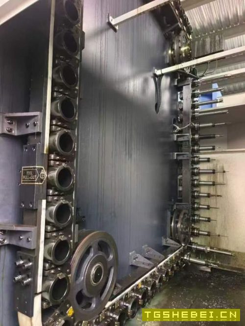 韩国斗山NHP-8005卧式双工位加工中心，2024年出厂工作.