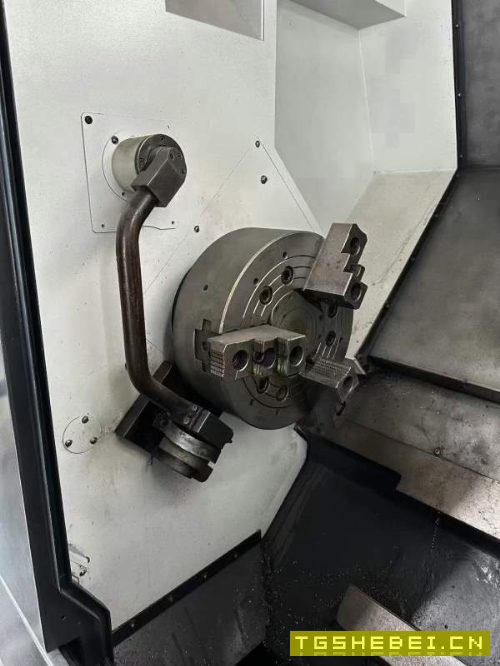 韩国原装威亚300C，15寸液压卡盘，12工位刀塔，带尾座.