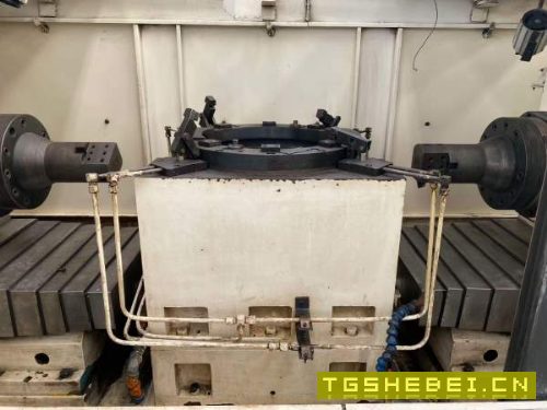 中捷3140万向摇臂钻，重卡汽车后桥壳双面专用镗床，16.