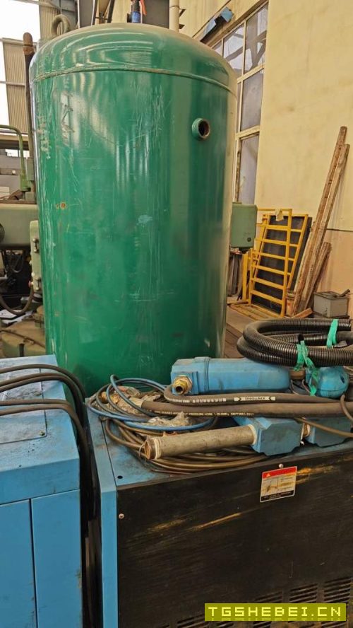 7.5KW螺杆空压机,干燥机,气罐一套出售