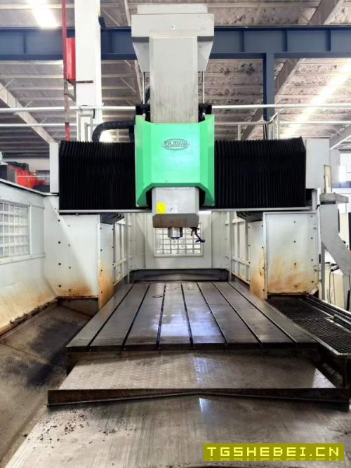 刚刚到货,名铁精机MT-3016龙门加工中心一台,2021年.
