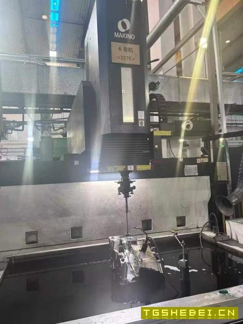 降价出售日本牧野157火花机一台、在位安装使用中、三.