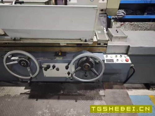 在位出售上海机床床产1350/3000外员磨床一台、设备少.